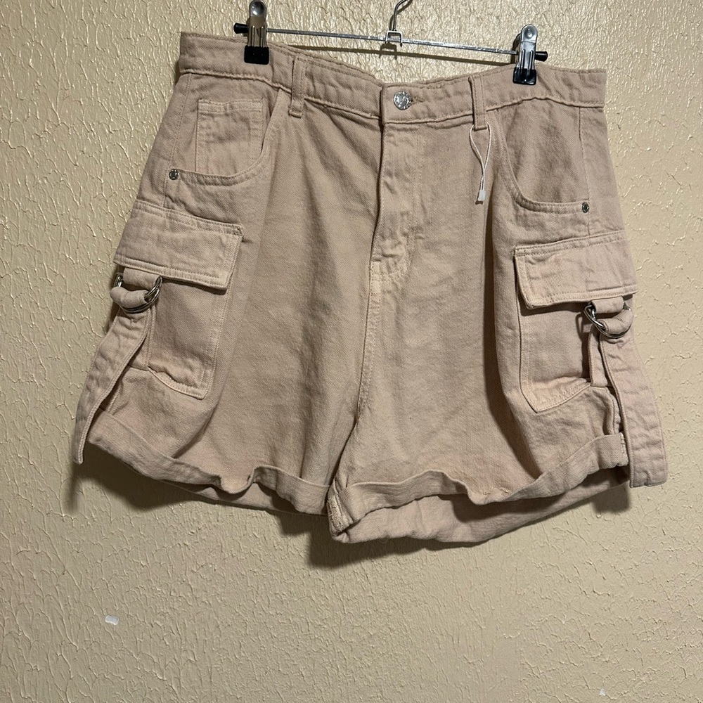 Hustle N Holla Cargo Shorts Size‎ 10 High Waisted